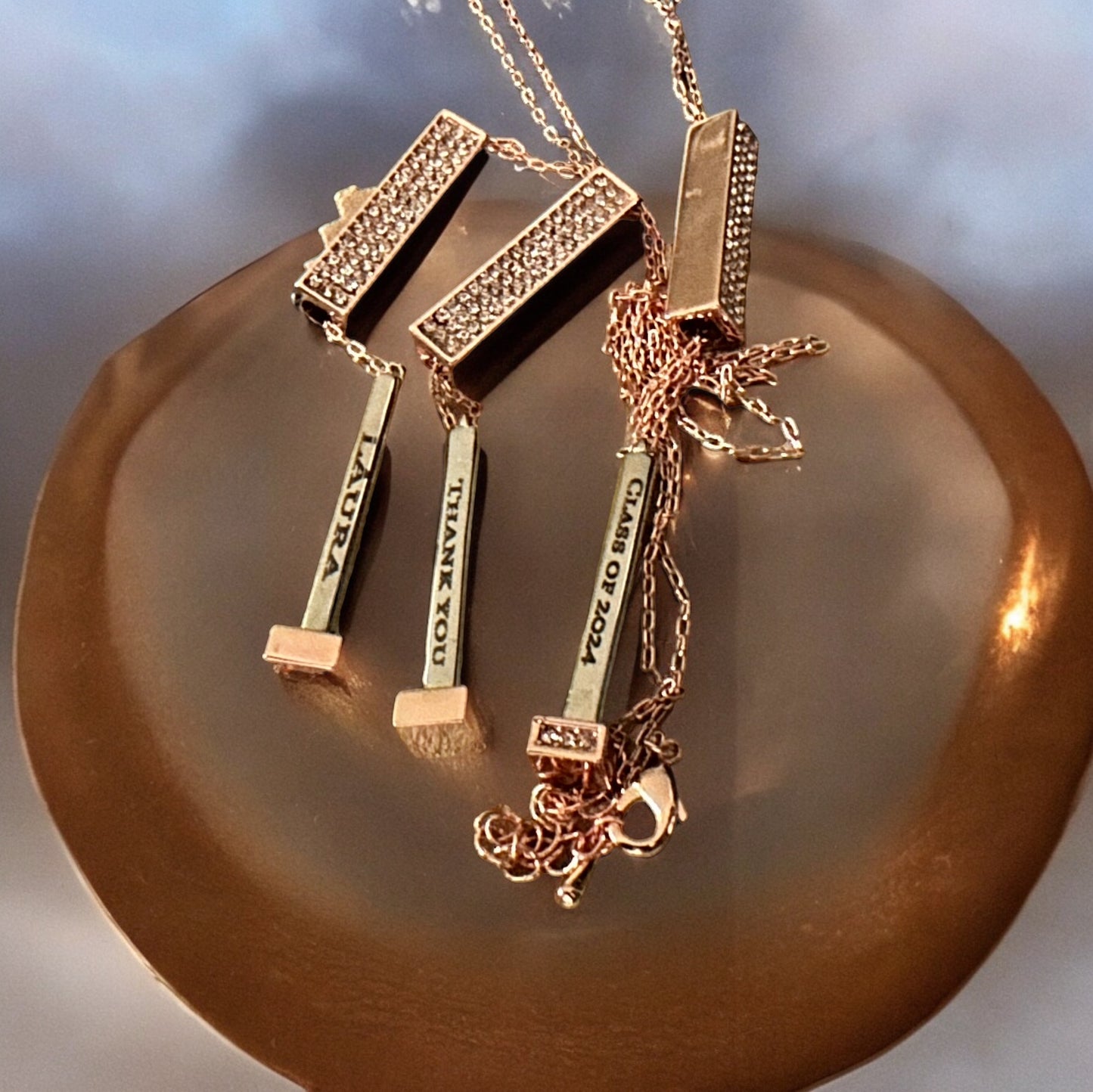 Pull out bar necklace