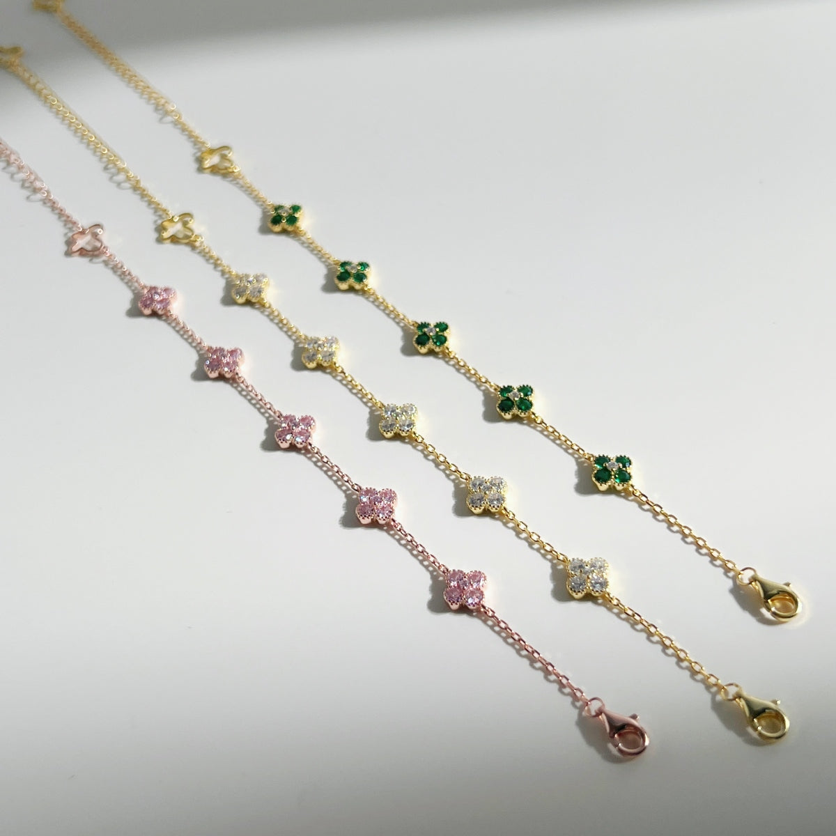 "Golden Petals" Clover Bracelet Dainty Luck. Lasting Shine.