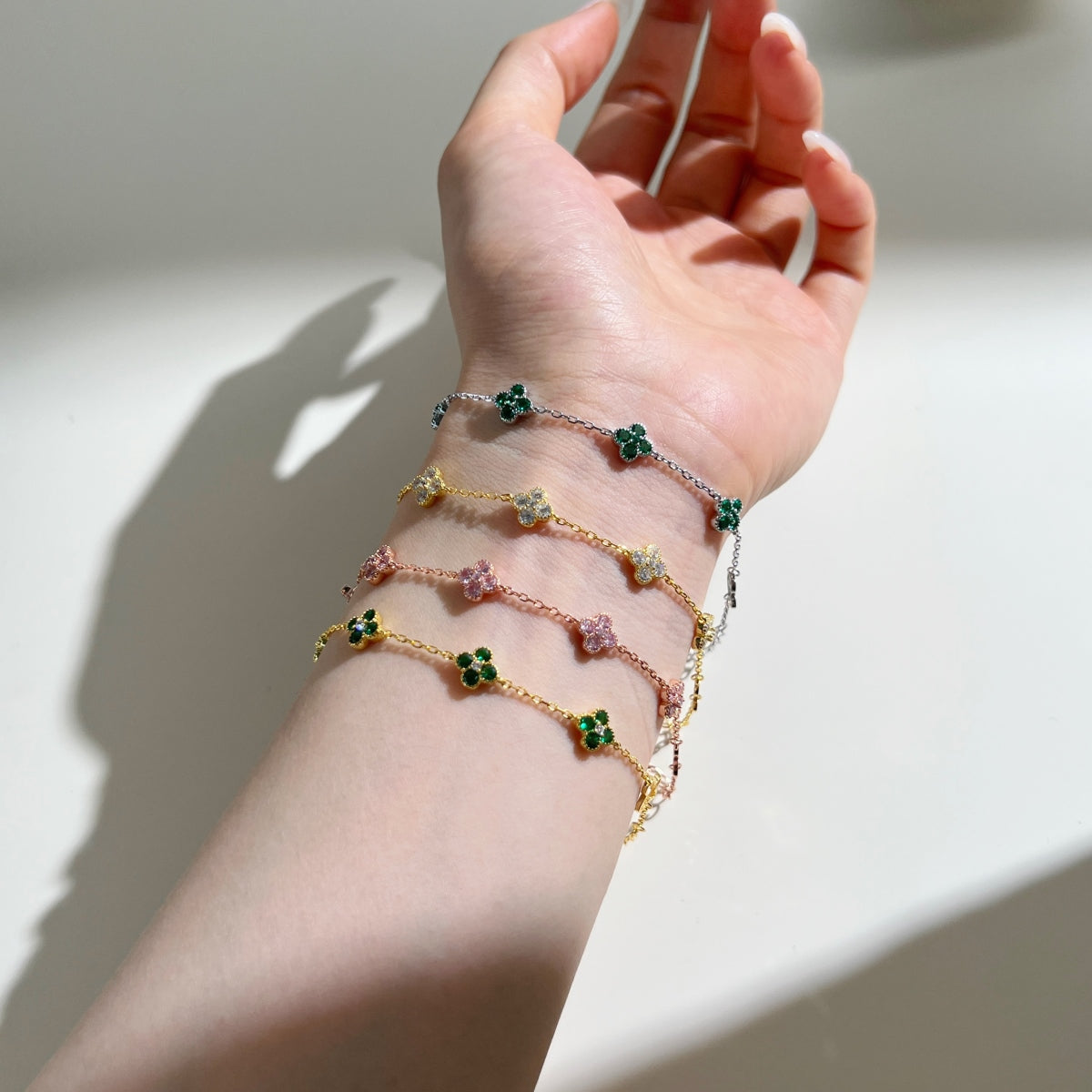 "Golden Petals" Clover Bracelet Dainty Luck. Lasting Shine.