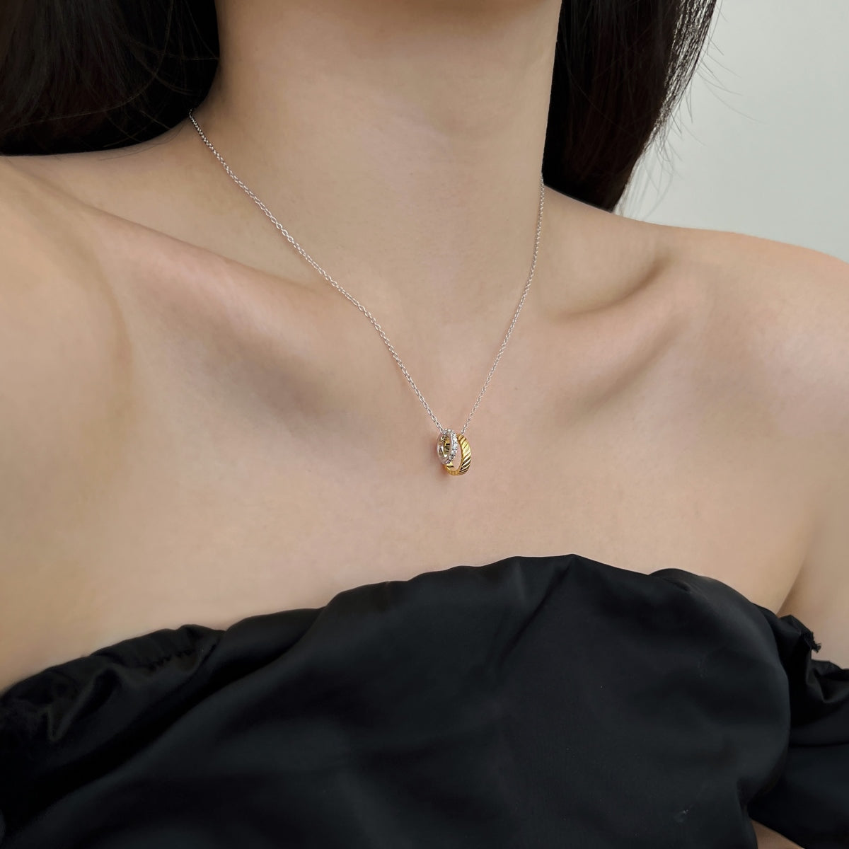 Unity Loop Pendant Necklace – Two Rings. One Bond. Infinite Strength.