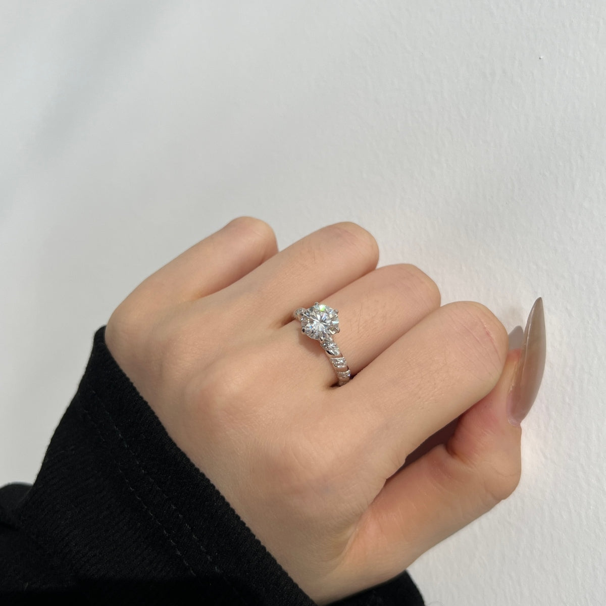 Audrey Luxe – The 2-Carat Moissanite Solitaire Ring in Rhodium-Plated Silver