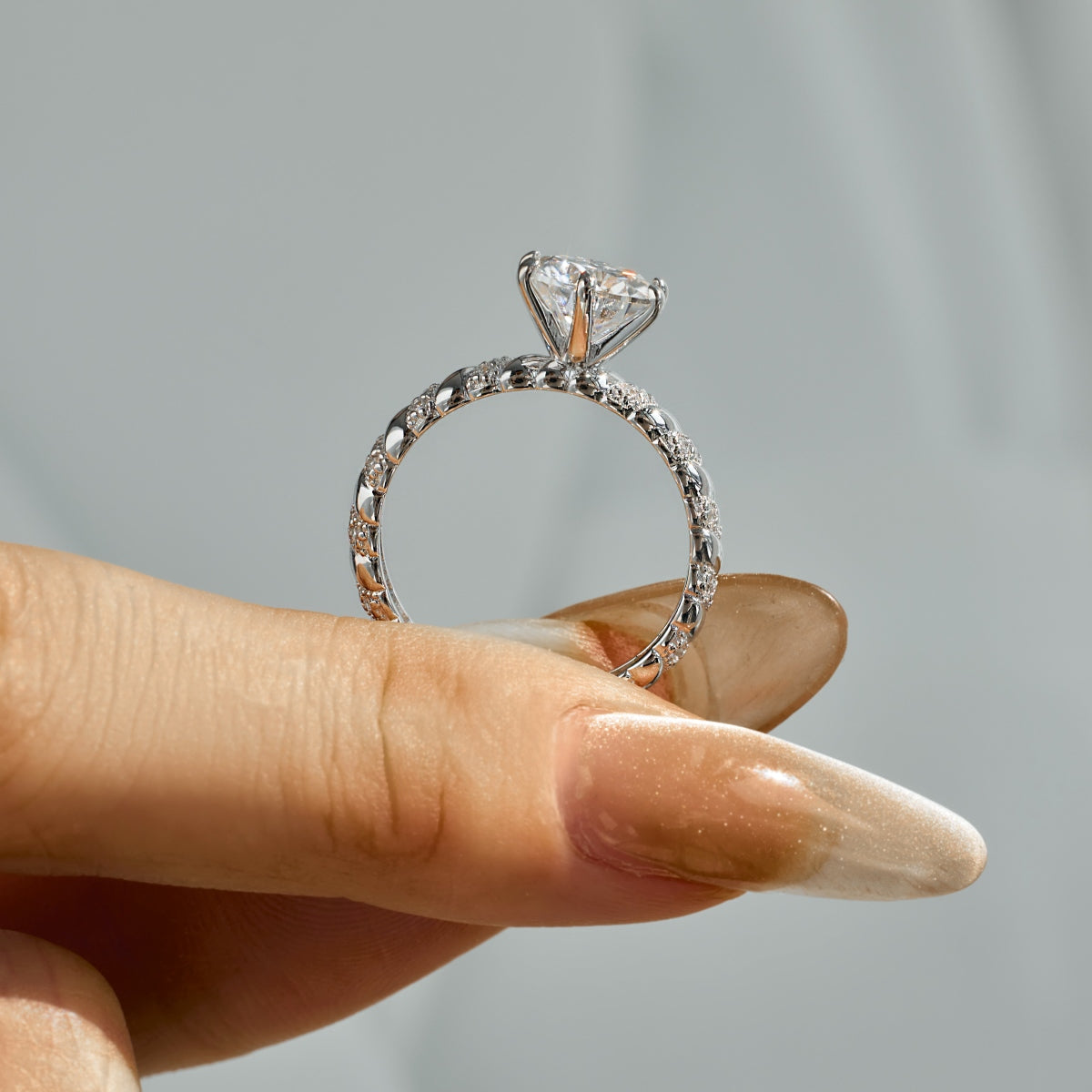 Audrey Luxe – The 2-Carat Moissanite Solitaire Ring in Rhodium-Plated Silver