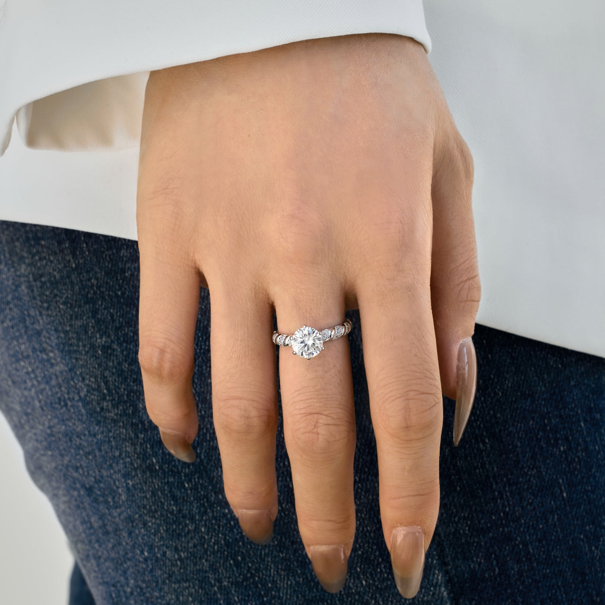 Audrey Luxe – The 2-Carat Moissanite Solitaire Ring in Rhodium-Plated Silver