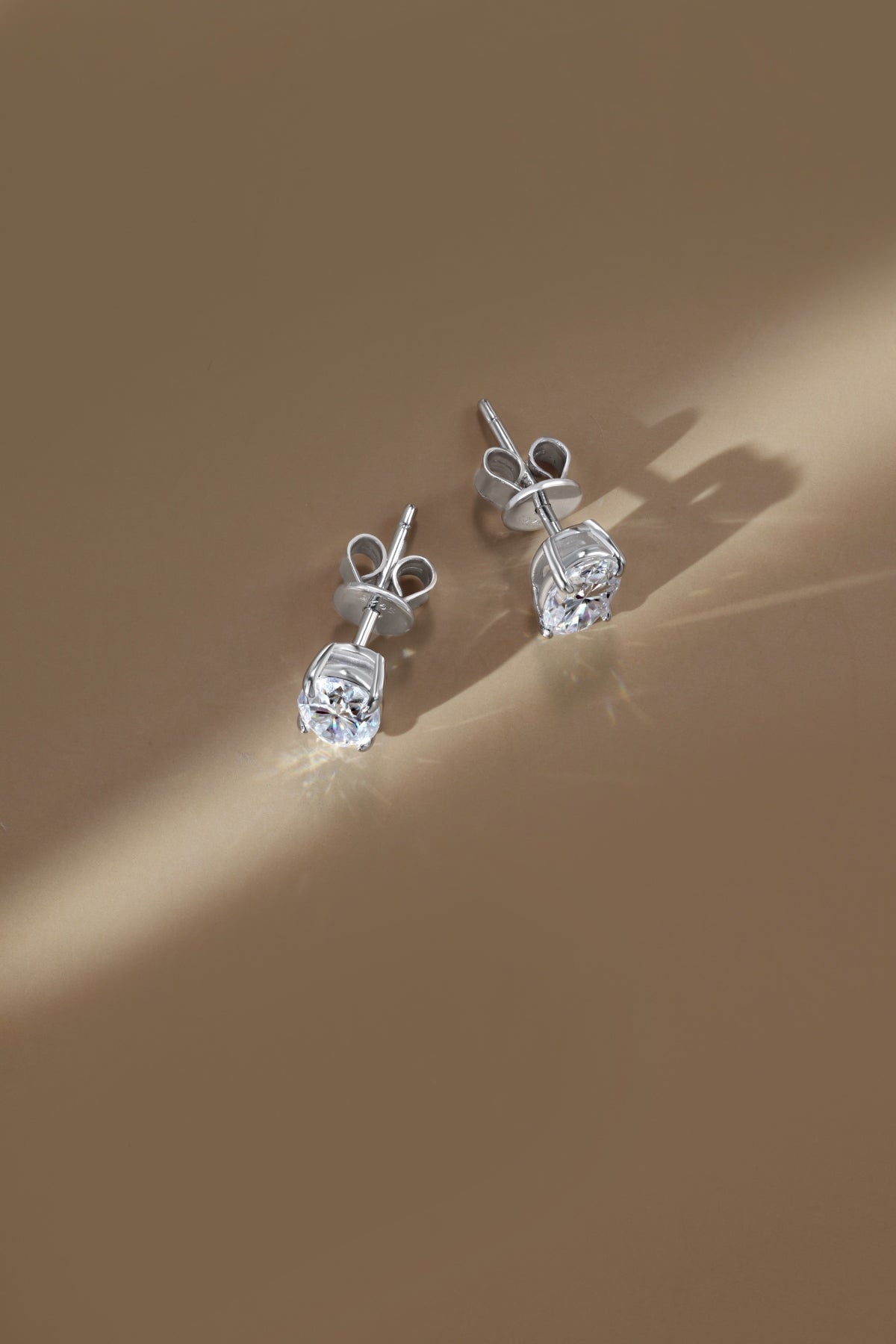“Vian” Oval-Cut Moissanite Studs
