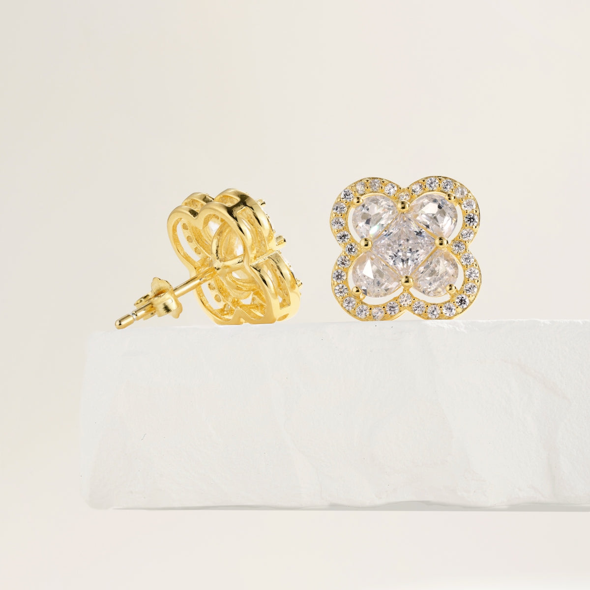 "LumiClover" Stud Earrings Timeless Brilliance. Everyday Bloom.