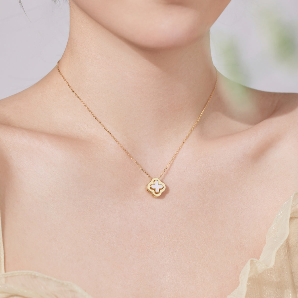 "VersaBloom" Reversible Clover Necklace Two Looks. One Symbol. Infinite Style.
