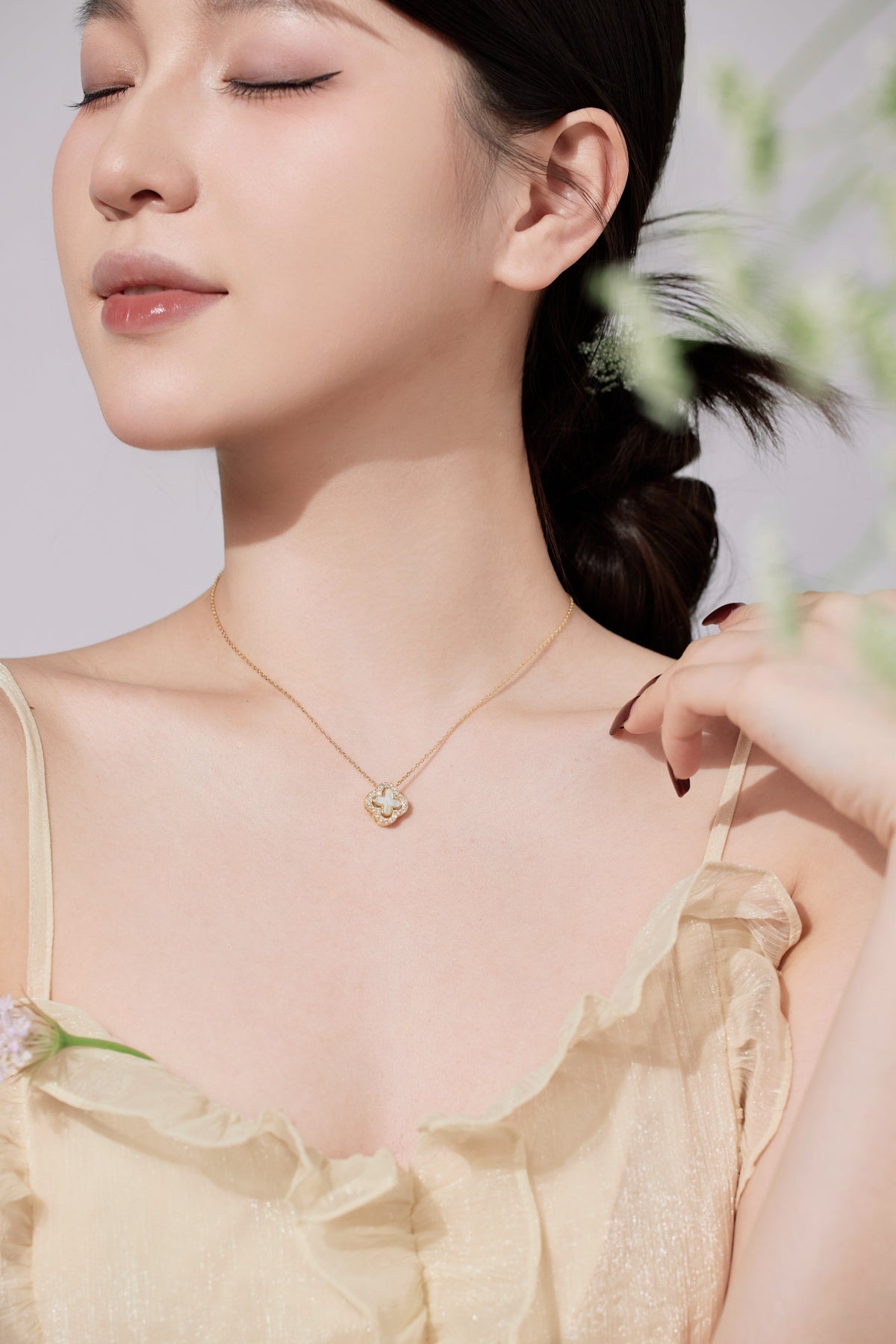 "VersaBloom" Reversible Clover Necklace Two Looks. One Symbol. Infinite Style.