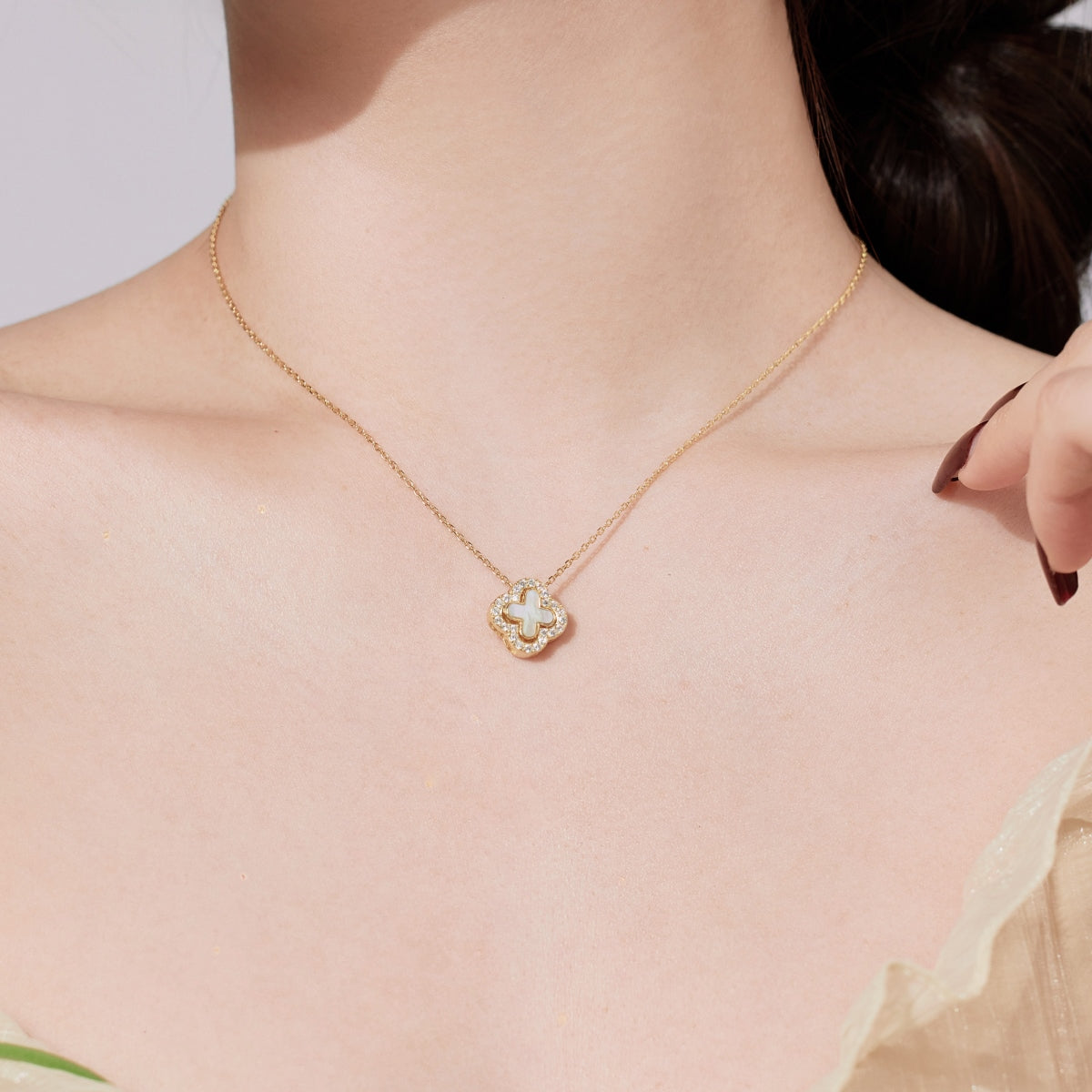 "VersaBloom" Reversible Clover Necklace Two Looks. One Symbol. Infinite Style.