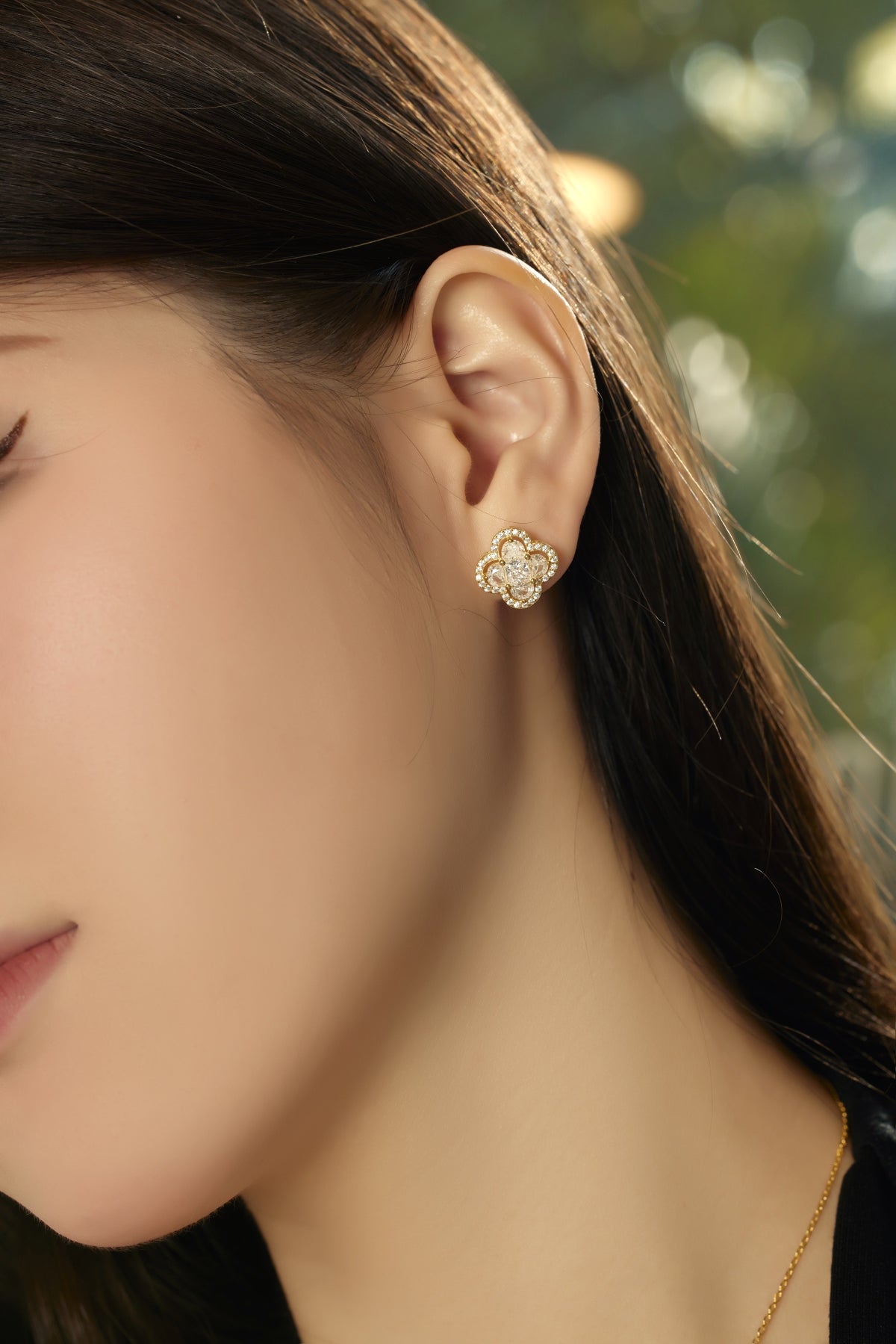 "LumiClover" Stud Earrings Timeless Brilliance. Everyday Bloom.