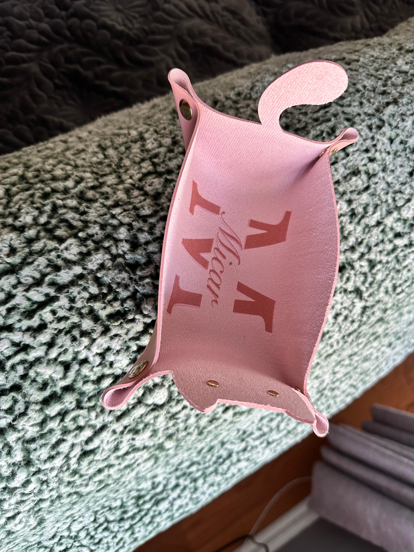 Customized Cat Leather Storage Tray