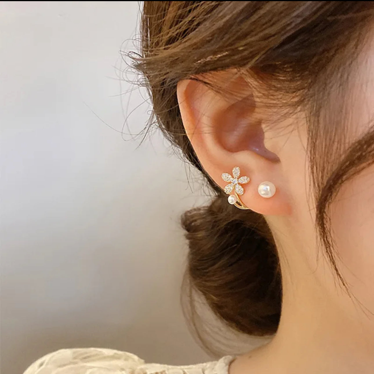 Fashion Bling Rhinestone Crystal Flower and Pearl Clip on Earrings