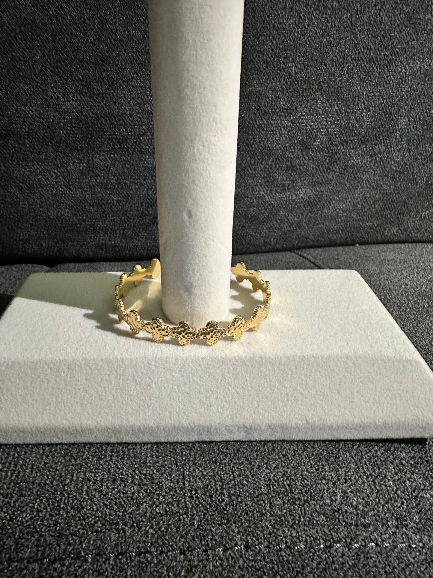 CLOVER BANGLES