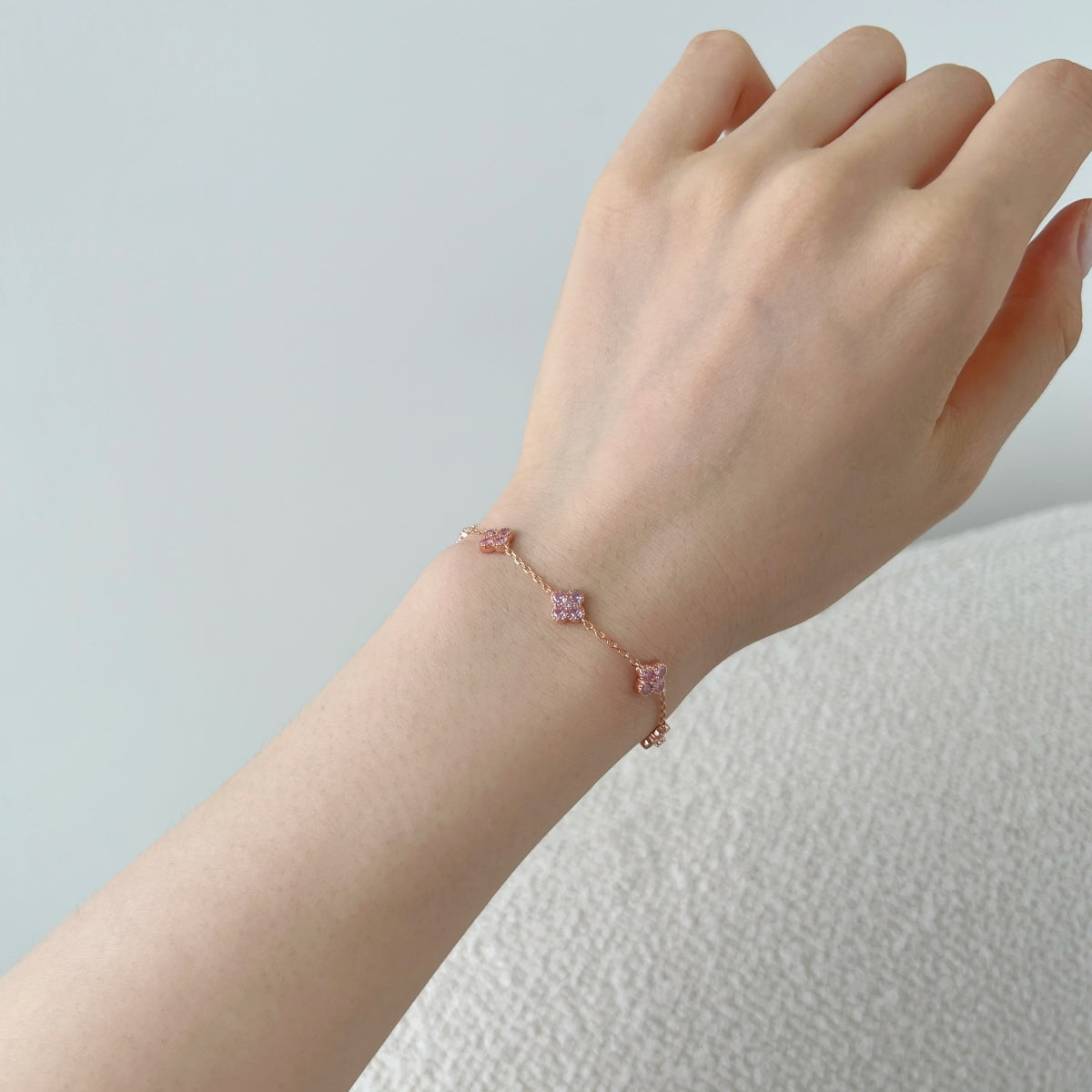 "Golden Petals" Clover Bracelet Dainty Luck. Lasting Shine.