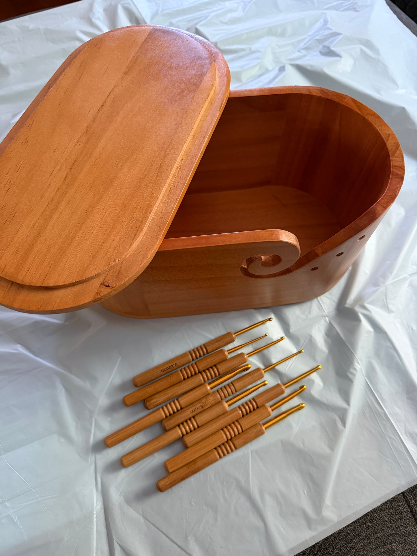 Oval Acacia Wooden Yarn Bowl with Lid – Crochet Yarn Holder & Knitting Organizer Set
 (customized) free engraving