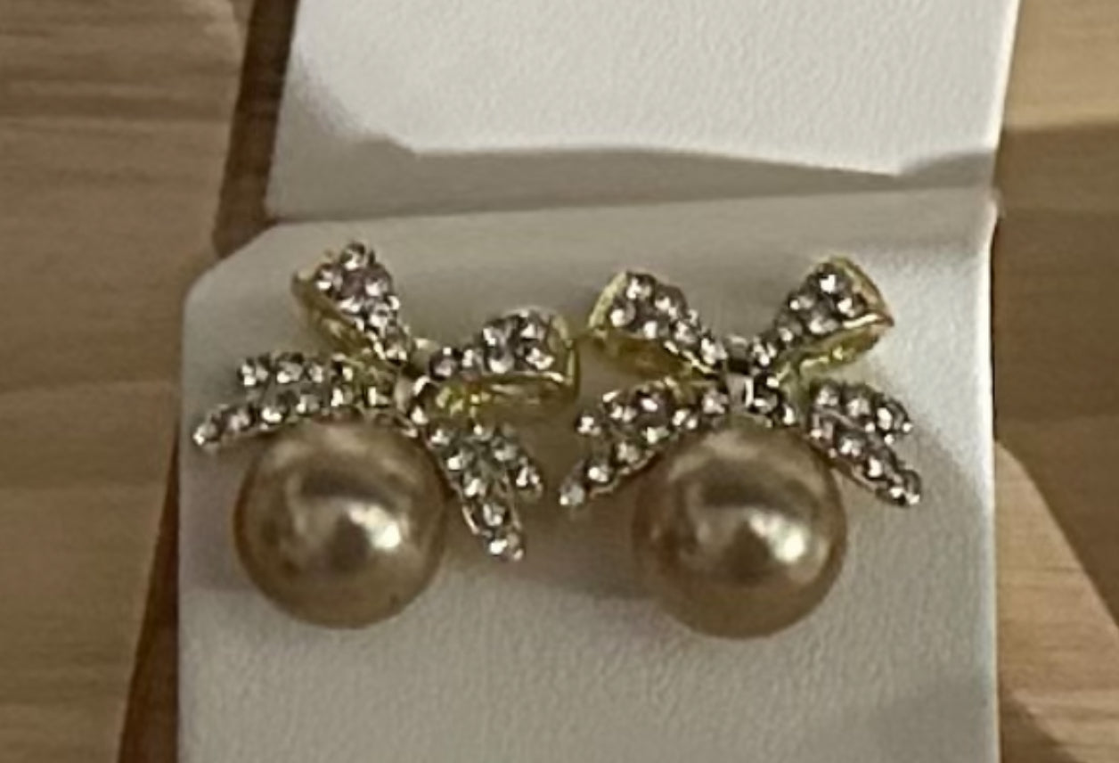 Rhinestone Ribbon and Pearl Earrings